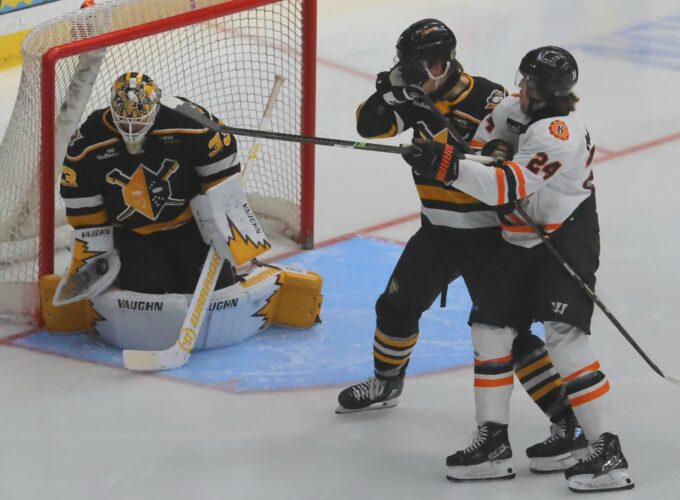 Nailers Fall to Komets in Overtime, 3-2